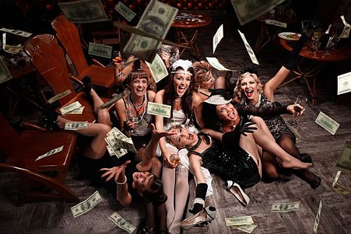 
Se você se reconhecer em alguma dessas situações, apenas mantenha a calma e a dignidade, e parta para a próxima.
Por mais charmosas e fofas que sejam, existem algumas mulheres que não são tão inofensivas quanto parecem. E não são poucas!
Muitas mulheres procuram homens só para usá-los, seja para esquecer o ex, para aproveitar seu o dinheiro ou simplesmente para passar o tempo mesmo.
Se você está em um relacionamento confuso, se a mulher fala que te ama, mas não age como tal e se ela está sempre na dúvida do rumo que vocês estão tomando, pode ser que ela não goste tanto de assim de você.
É frustrante ser usado por al